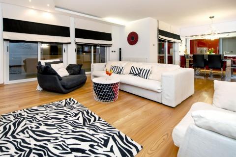 Istra, Rovinj – 7 km, Luksuzna vila, mirna lokacija – Parcela 1719 m²