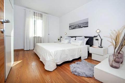 Istra, Rovinj – 7 km, Luksuzna vila, mirna lokacija – Parcela 1719 m²