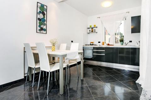 Istra, Rovinj – 7 km, Luksuzna vila, mirna lokacija – Parcela 1719 m²