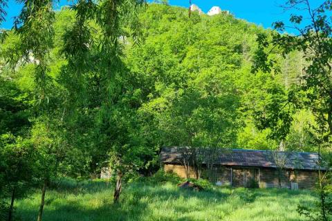 Buzet, Zonti - građevinsko zemljište turističke i dr namjene