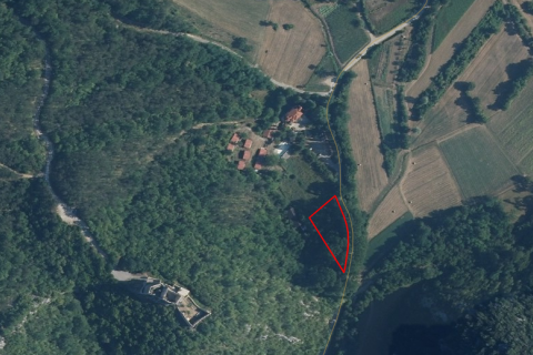 Buzet, Zonti - građevinsko zemljište turističke i dr namjene