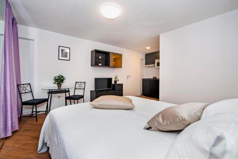 Istria, Rovinj, 2 Studios on 1st Floor, Quiet Street