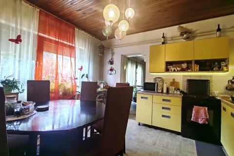 Marija Gorica, Trstenik - peterosobna kuća, mogućnost dva stana