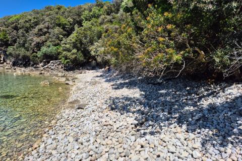 Otok Cres, Ustrine, negrađevinsko zemljište 1446m2