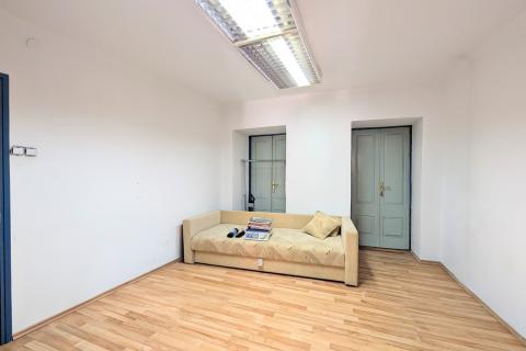 Rovinj - stan za renovaciju u centru starog grada