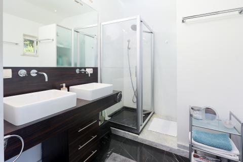 OPATIJA,LIGANJ- penthouse s bazenom, okućnicom, pogledom na more