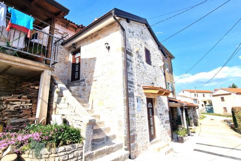 Istra,Grožnjan,okolica-Adaptirana kamena kuća