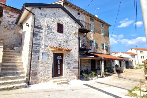 Istra,Grožnjan,okolica-Adaptirana kamena kuća