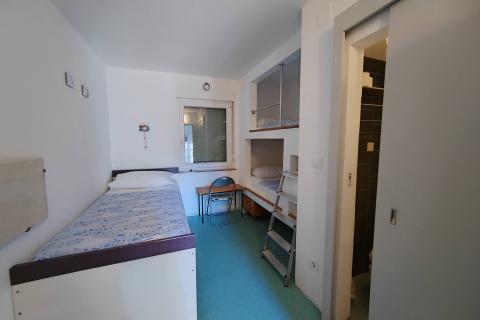 Uhodan turistički objekt na prodaju – Otok Krk, blizina plaže