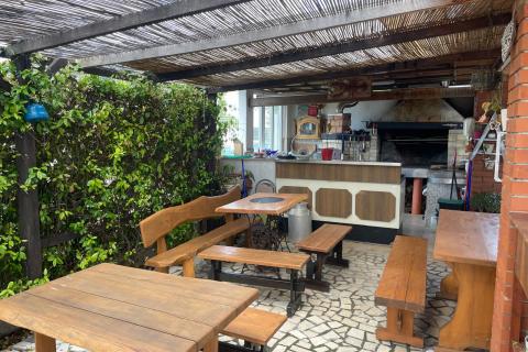 Uhodan turistički objekt na prodaju – Otok Krk, blizina plaže