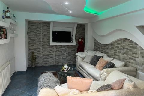 Hiša Malinska, Malinska-Dubašnica, 280m2