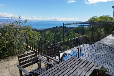 OPATIJA,RUKAVAC- stan s velikom terasom i pogledom na more