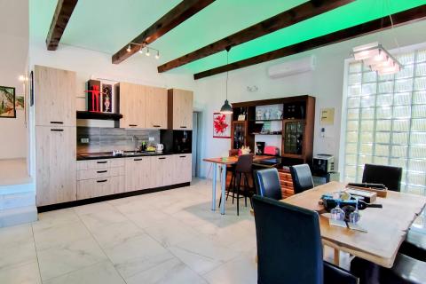 OTOK KRK-Oaza mira u srcu prirode