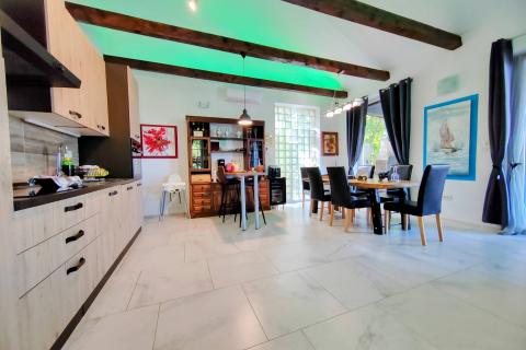 OTOK KRK-Oaza mira u srcu prirode