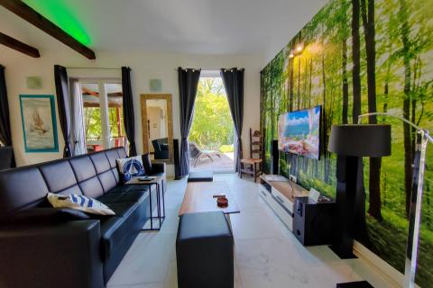 OTOK KRK-Oaza mira u srcu prirode