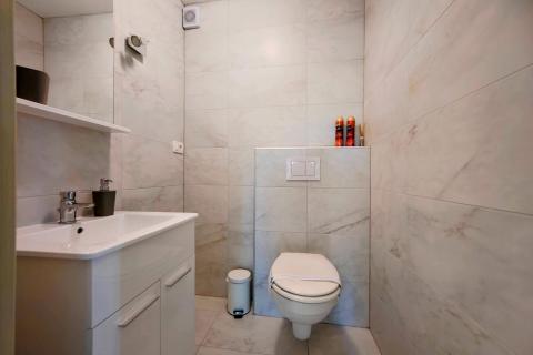 OTOK KRK-Oaza mira u srcu prirode