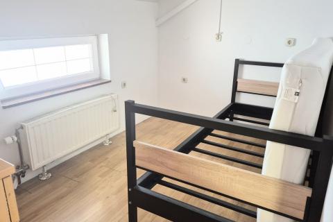 Sisak, Zeleni brijeg, Kuća s okućnicom