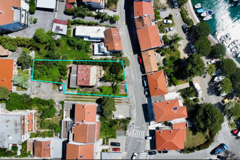 Crikvenica, centar - stara vila na atraktivnoj lokaciji