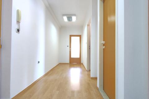 Istra,Umag,stan u centru s pogledom na more