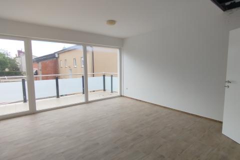 Višnjan, zgrada s četiri stana