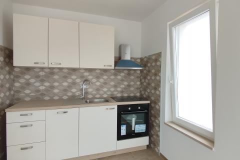 Višnjan, zgrada s četiri stana