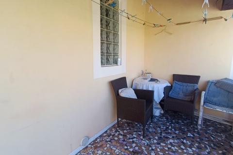 Istra, Rovinj - Višestambena kuća s 5 stambenih jedinica, dvorištem i pogledom na zelenilo