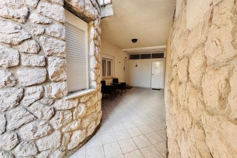 Crikvenica,Dramalj- dvosoban stan u prizemlju 150m od mora 