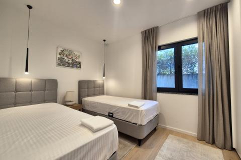 OPATIJA,VOLOSKO- NOVOGRADNJA, stan s bazenom i pogledom na more