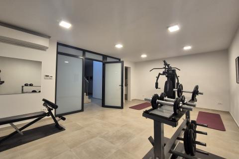 OPATIJA,VOLOSKO- NOVOGRADNJA, stan s bazenom i pogledom na more