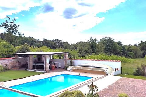 Istra,Lovrečica okolica,kuća s bazenom i apartmanima