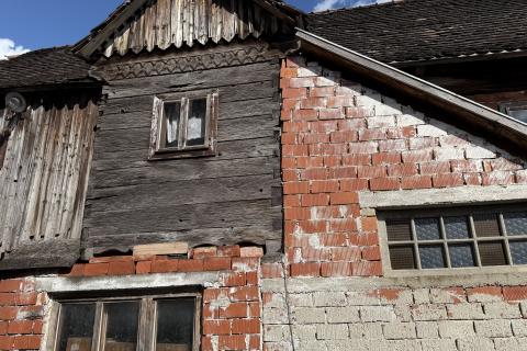 Sisak, Sela - Autohtona kuća s gospodarskom zgradom