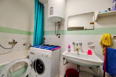 OTOK KRK-GRAD KRK kuća na 200 metara do mora 