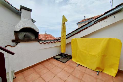 OTOK KRK-GRAD KRK kuća na 200 metara do mora 