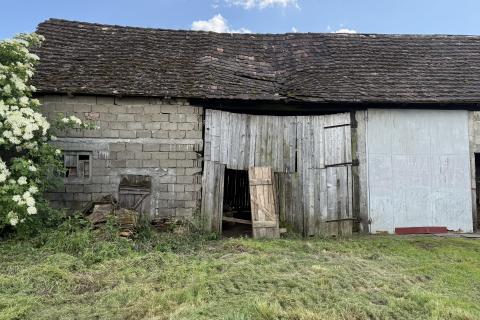 Sisak, Sela - Autohtona kuća s gospodarskom zgradom