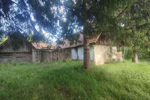 Ogulin-seosko imanje,90500 m2 okućnice