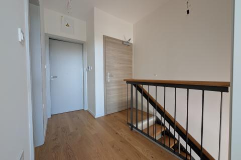 Rovinj - Šarmantan dvoetažni 2-sobni stan s vrtom 