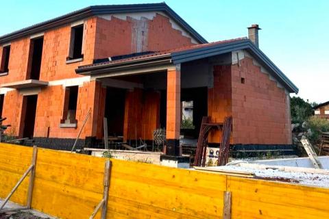 Istra,Karigador: Samostojeća kuća,Bazen