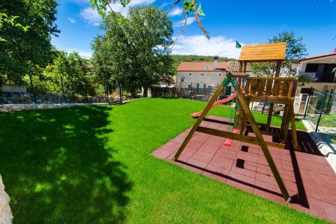 Istra,Rovinj-9km,kamena kuća na mirnoj lokaciji s bazenom