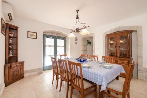 Istra,Rovinj-9km,kamena kuća na mirnoj lokaciji s bazenom