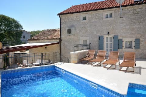 Istra,Rovinj-9km,kamena kuća na mirnoj lokaciji s bazenom