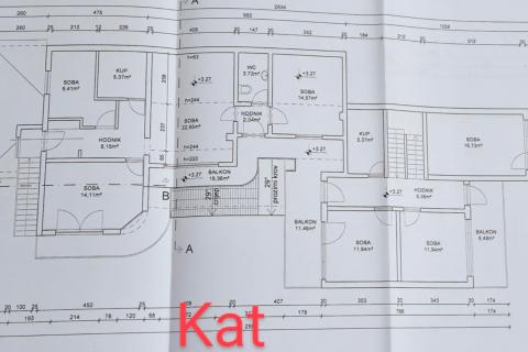 Sisak, Zeleni brijeg, Kuća s okućnicom