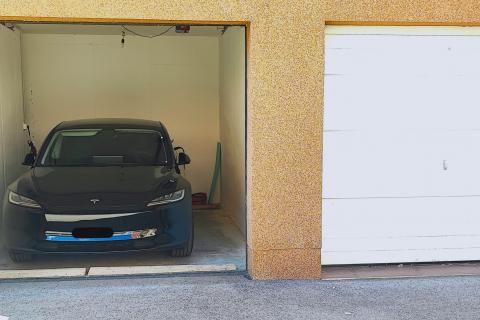 Zagreb, Špansko - stan s balkonom, garažom i garažnim mjestom