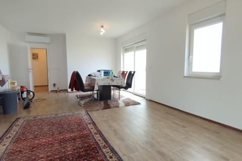 Istra, Višnjan- stan u prizemlju-pogled more