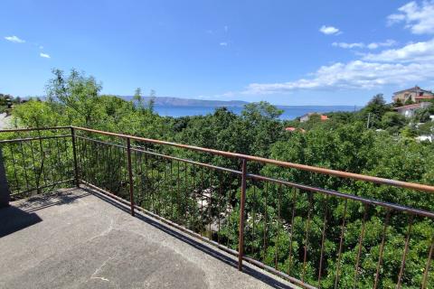 Novi Vinodolski, Klenovica, kuća sa 6 stanova