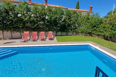 Istra, Svetvinčenat- kuća s bazenom