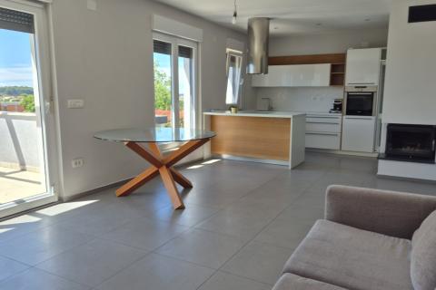 House okolica Pule, Pula, 250m2