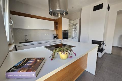 House okolica Pule, Pula, 250m2