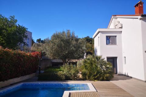 House okolica Pule, Pula, 250m2