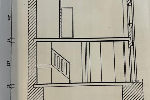 Istra,Rovinj,uređena kuća-150m2- u centru sa dvorištem-40m2- blizu mora