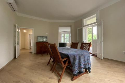 Istra,Pula trosobni stan u austrougarskoj vili Münz 